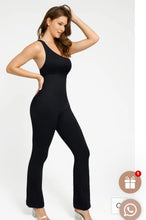 Load image into Gallery viewer, Mill One-shoulder Flare Snatching Jumpsuit
